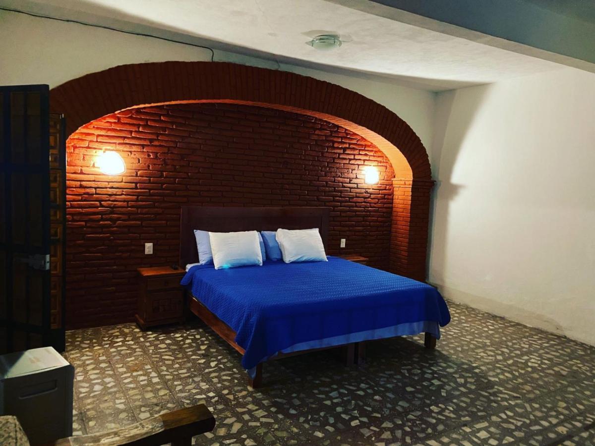 El Gran Toril Hotel Taxco de Alarcon Exterior foto